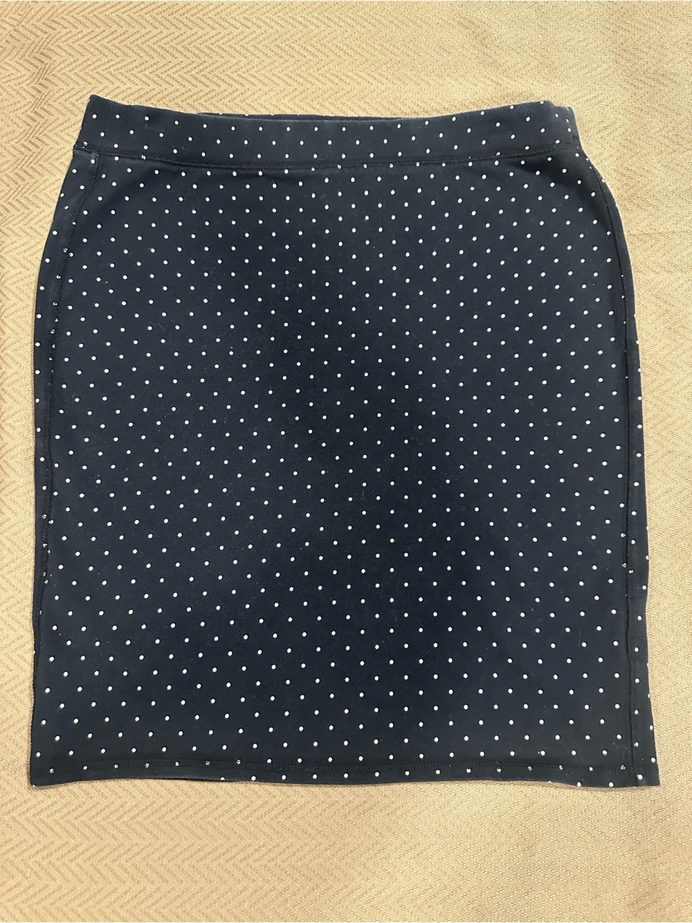 Old Navy Polka Dot Ponte Pencil Skirt – Size Medium - Picture 2 of 3